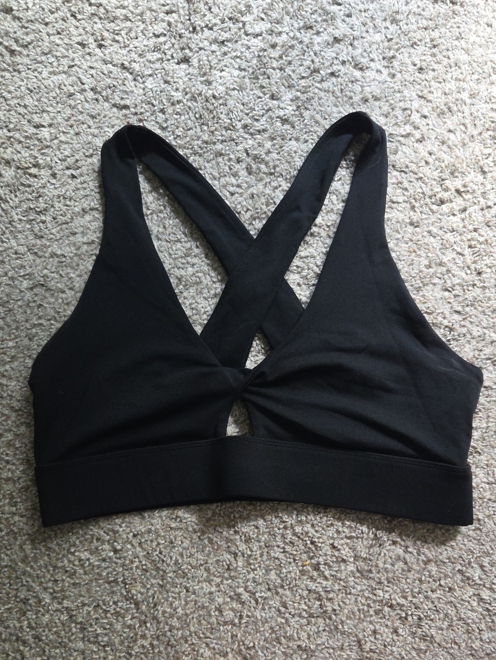 Fabletics Oasis Black Cross-Back Sports Bra